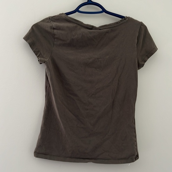 H&M Basic Brown T-Shirt - Picture 2 of 3